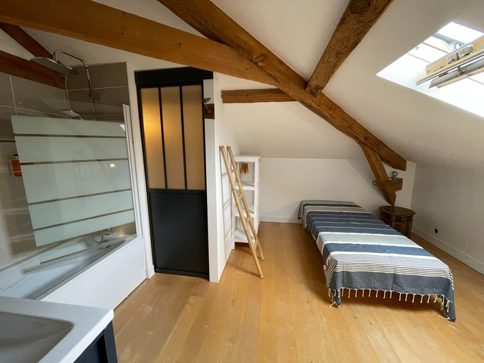 Bedroom 3, Château Papounan, Gironde