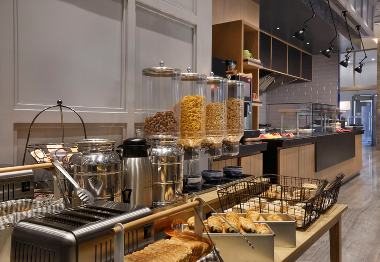 Food & Drinks 5, Holiday Inn Express GURUGRAM SECTOR 50 by IHG, Gurgaon