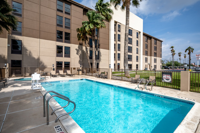 Sport & Beauty 2, Holiday Inn Express HARLINGEN by IHG, Cameron