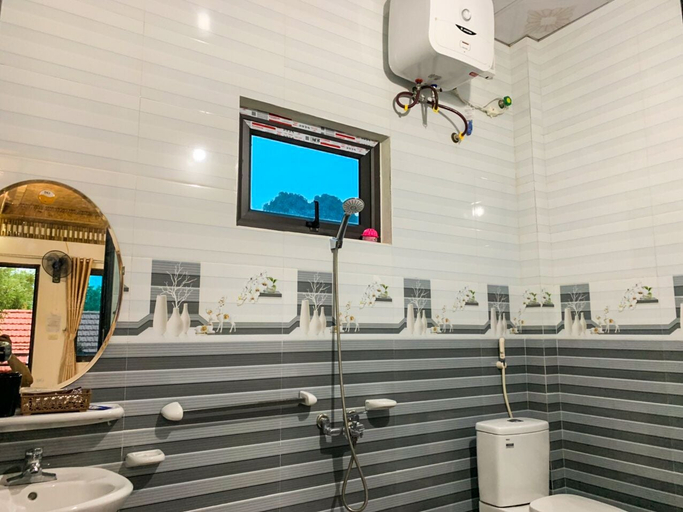 Bathroom 4, Trang An Elegant Homestay, Hoa Lư
