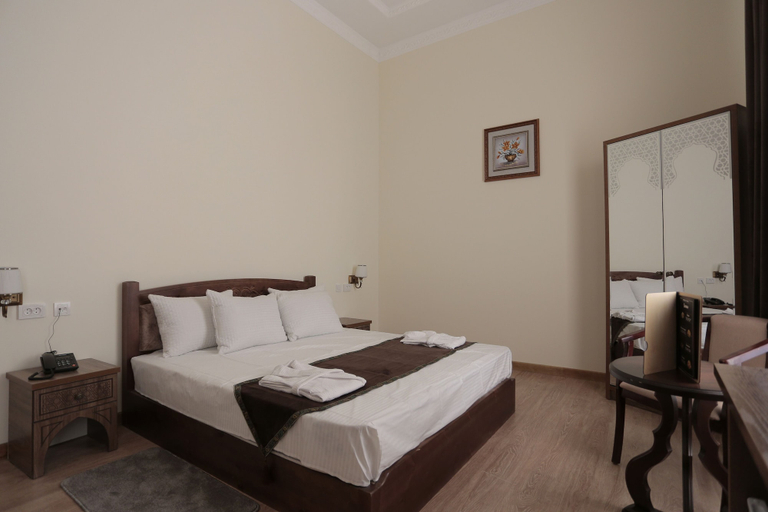 Room 2, Imperial Palace, Buxoro