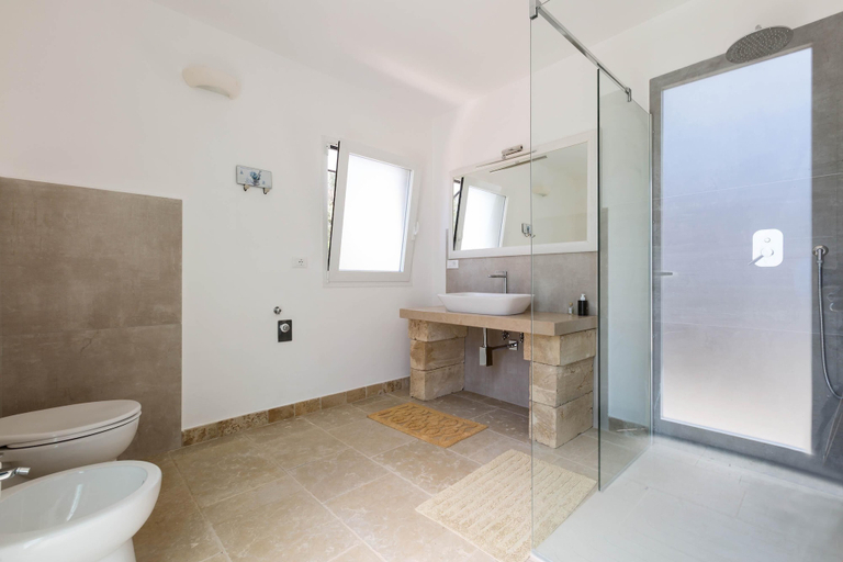 Bathroom 4, La Serrazza, Lecce