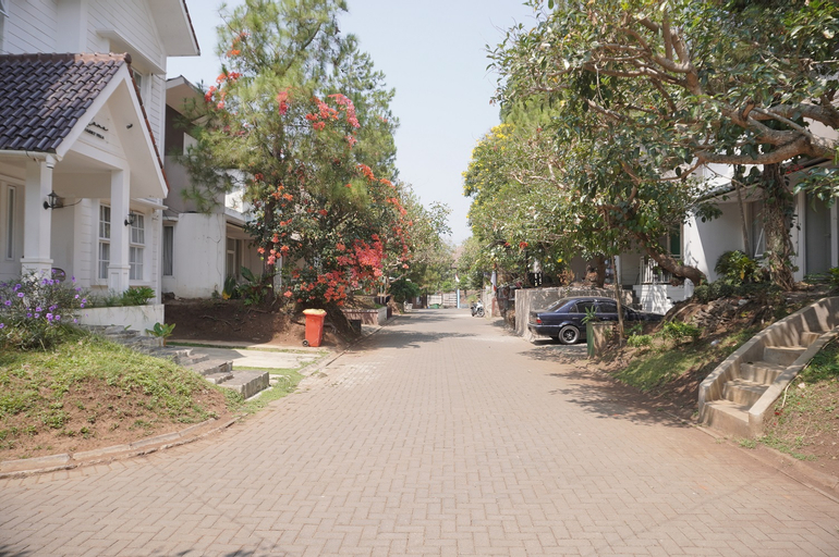 Exterior & Views 3, Alana Farmhouse Syariah, Garut