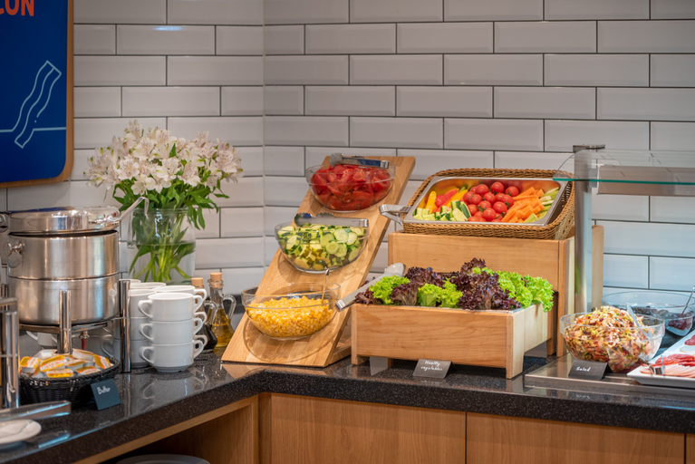 Food & Drinks 5, Holiday Inn Express YEREVAN by IHG, Yerevan