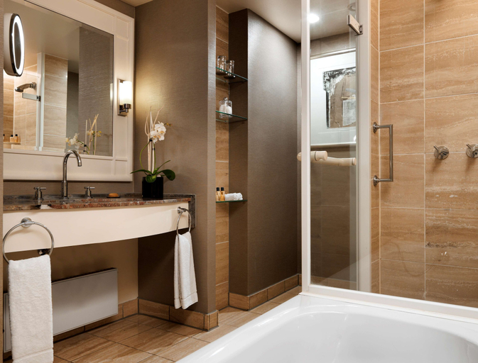 Bathroom 5, Hyatt Regency Cologne, Köln