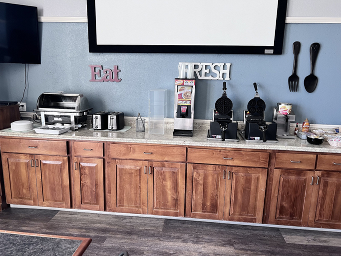 Food & Drinks
