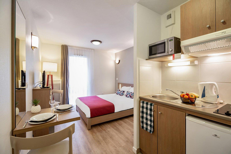 Bedroom 1, Appart'City Confort Niort Centre, Deux-Sèvres