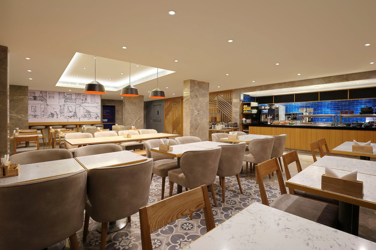 Food & Drinks 5, Holiday Inn Express AHMEDABAD PRAHLAD NAGAR by IHG, Ahmadabad