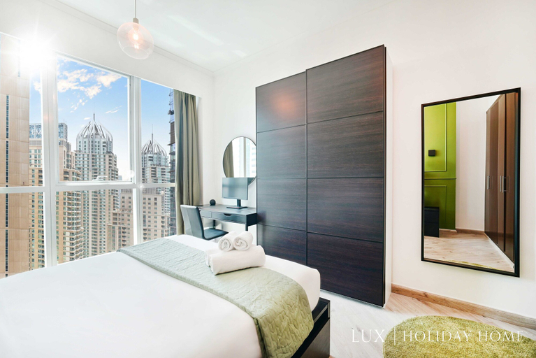Bedroom 3, LUX The Dubai Marina View Suite, Dubai