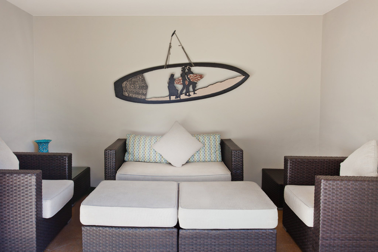 Bedroom 4, Holiday Inn Express NEWPORT BEACH by IHG, Orange
