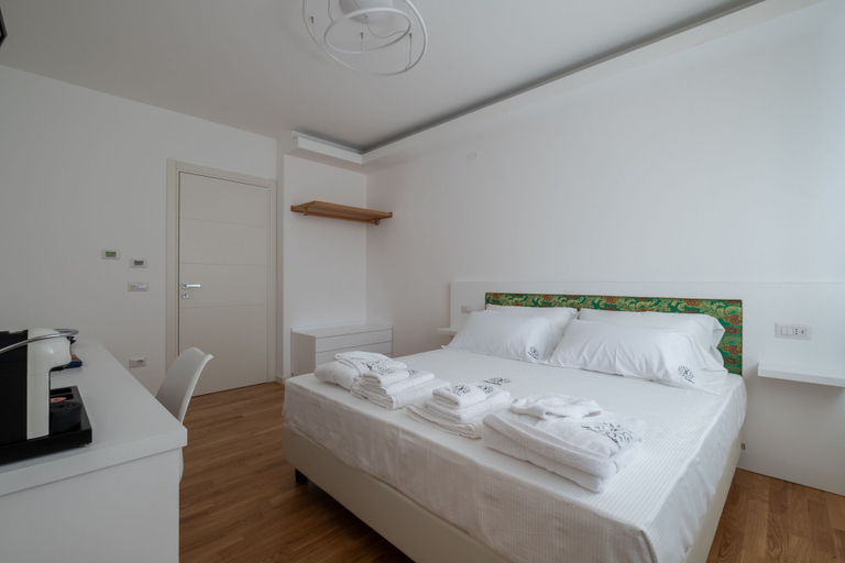 Bedroom 3, Helios Guesthouse, Cagliari