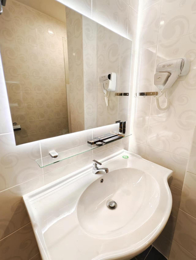 Bathroom 3, Hotel Meliden, Sandakan