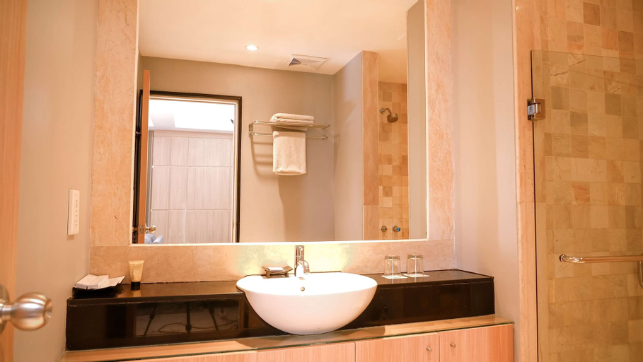 Bathroom 20