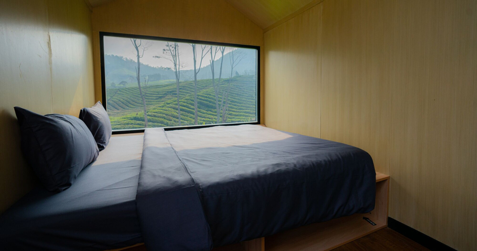 Bedroom 24