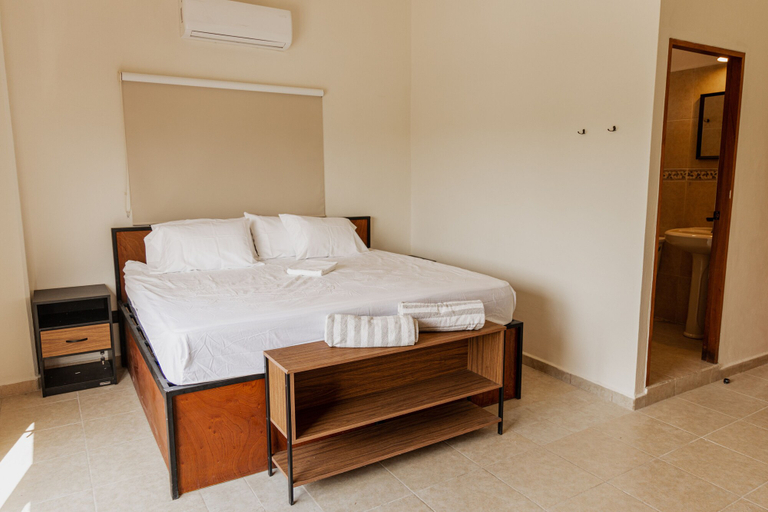 Bedroom 4, Caleta Hostel, Isla Mujeres