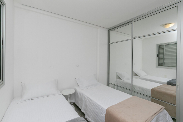 Bedroom 5, 2 quartos no Vila da Serra, Nova Lima