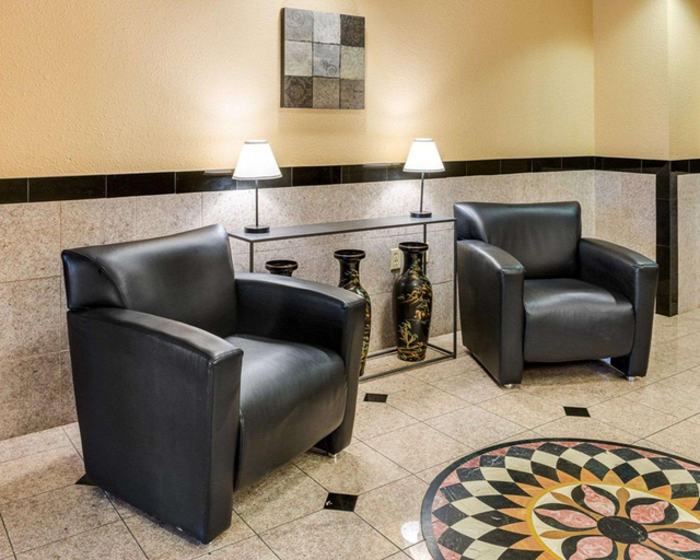 Public Area 2, Suburban Studios Avondale, Jefferson