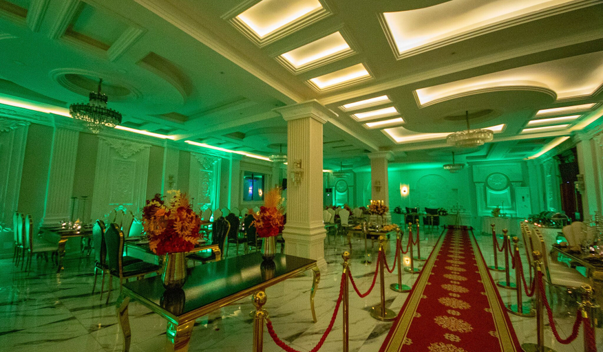 Food & Drinks 4, THE DREAMS HOTEL, Wouri