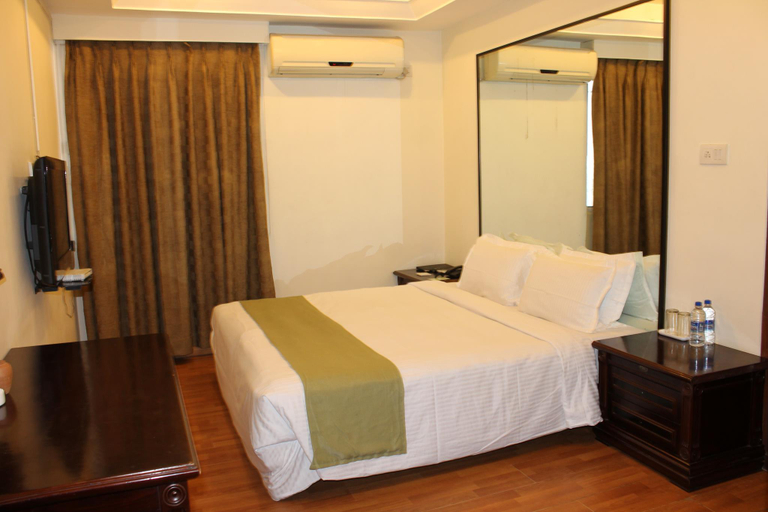 Bedroom 5, Sandhya Hotel, Hyderabad