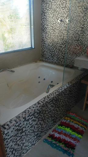Bathroom, CASA FRENTE AO MAR MOGIQUIÇABA - BAHIA, Belmonte