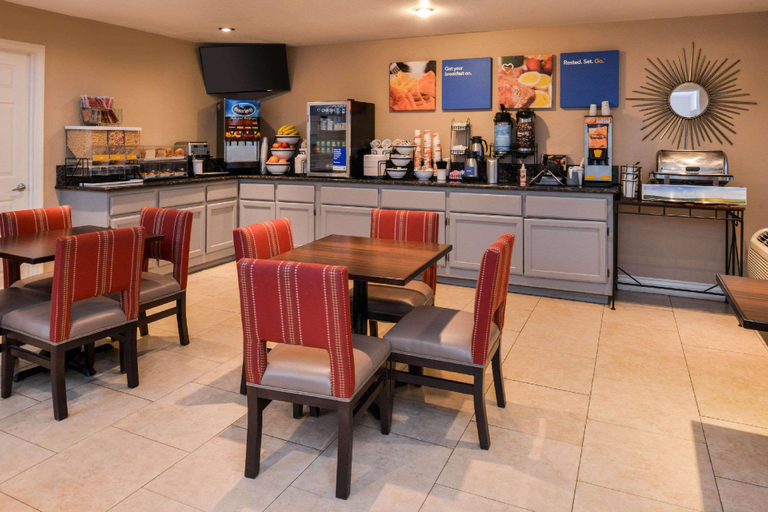 Food & Drinks 5, Rodeway Inn & Suites Rancho Cordova - Folsom, Sacramento