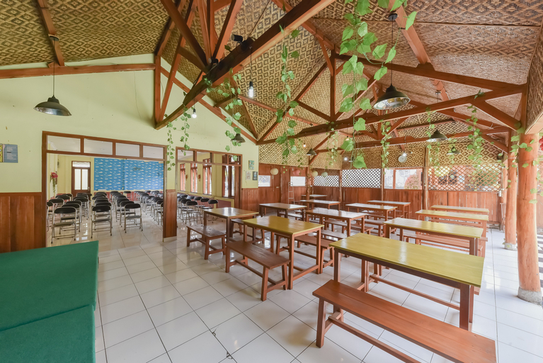 Food & Drinks 4, RedDoorz @ Pondok Winagung Ciwidey, Bandung