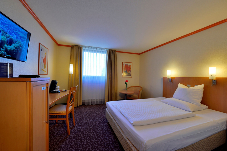 Bedroom 3, PLAZA INN Leonberg, Böblingen