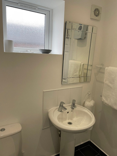 Bathroom 3, Norton Serviced Apartments, Stockton-on-Tees