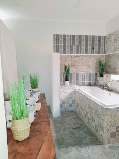 Bathroom 3, The Sky Safari Lodge - Hoedspruit, Mopani