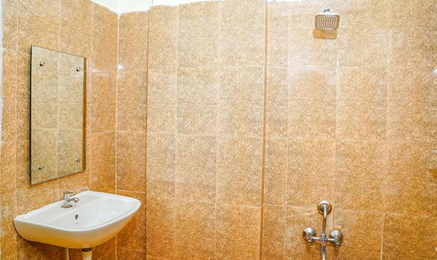 Bathroom 3, Fabhotel Silicon Valley Madhapur, Hyderabad