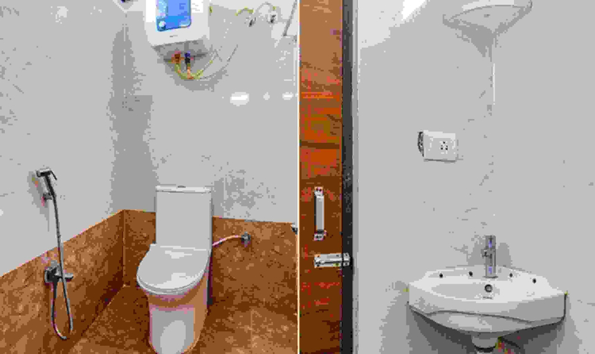 Bathroom 3, Fabexpress Star Kinghood Inn, Hyderabad