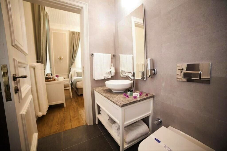 Bathroom 5, Triada Hotel Buyukada, Adalar