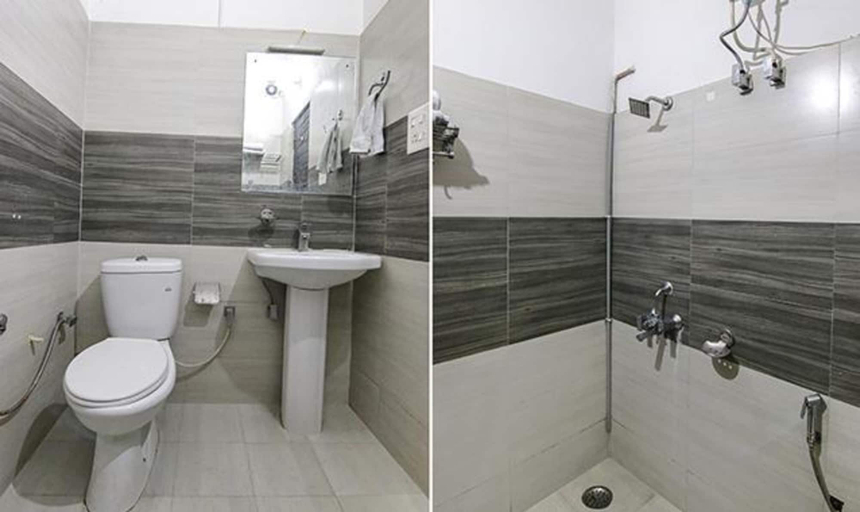 Bathroom 3, Fabhotel Cp Palace, Dehradun