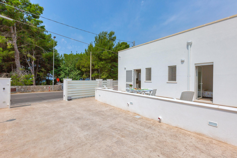 Exterior & Views 2, 3544 Villetta Antonio-app Antonio by Barbarhouse, Lecce