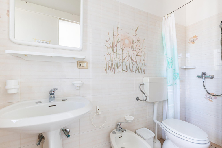 Bathroom, 3534 Vento D`estate by Barbarhouse, Lecce