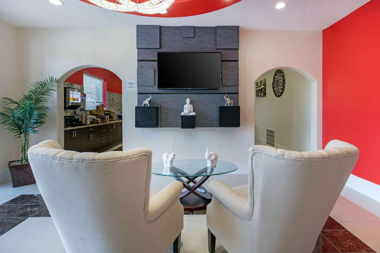 Public Area, Econo Lodge Inn & Suites Houston Willowbrook, Houston