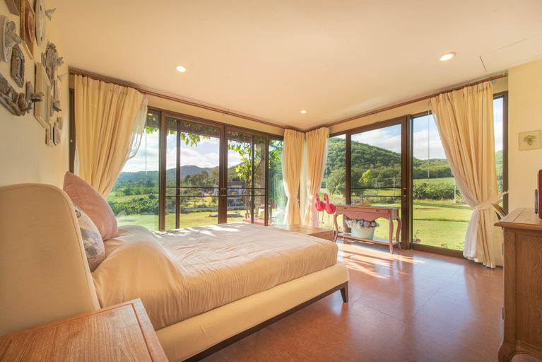Bedroom 3, The H Residences Khaoyai - 12-14 Guests w/ Jacuzzi, Pak Chong