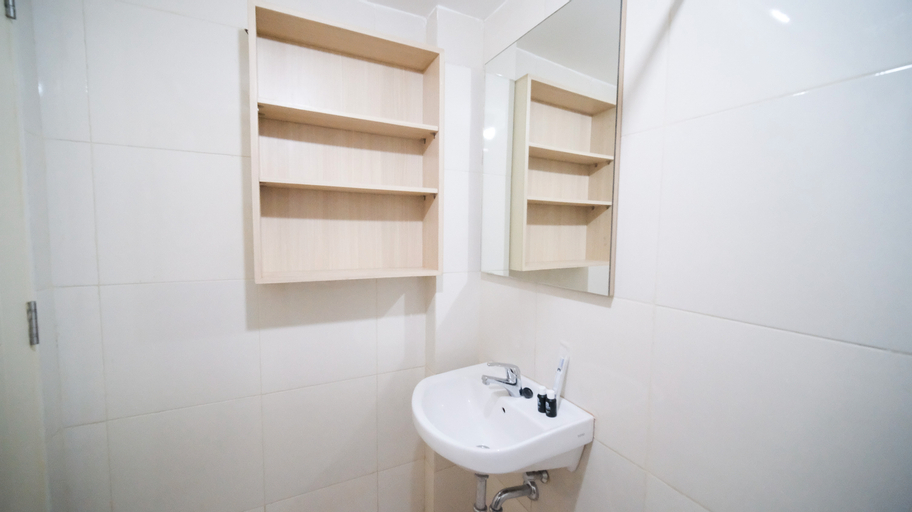 Bedroom 5, Warm Designed Studio at Orchard Supermall Mansion Apartment By Travelio, Surabaya