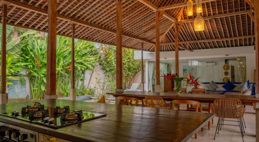Food & Drinks 5, Villa Marie Clare, Badung