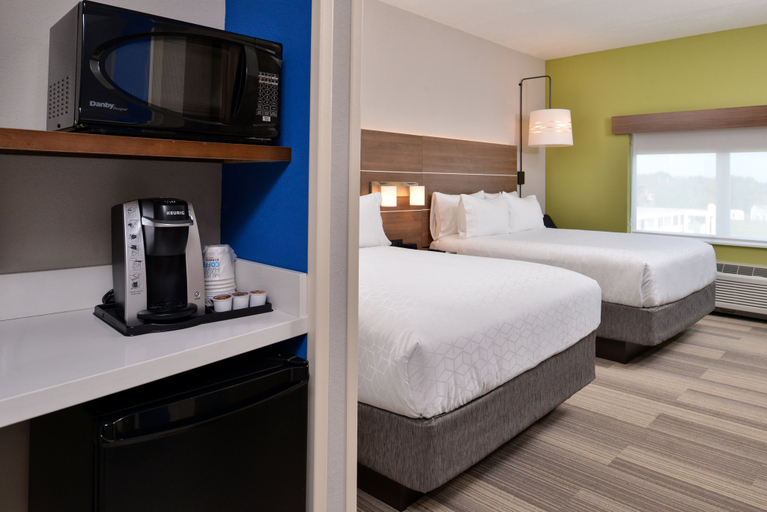 Bedroom 4, Holiday Inn Express & Suites ALACHUA - GAINESVILLE AREA by IHG, Alachua