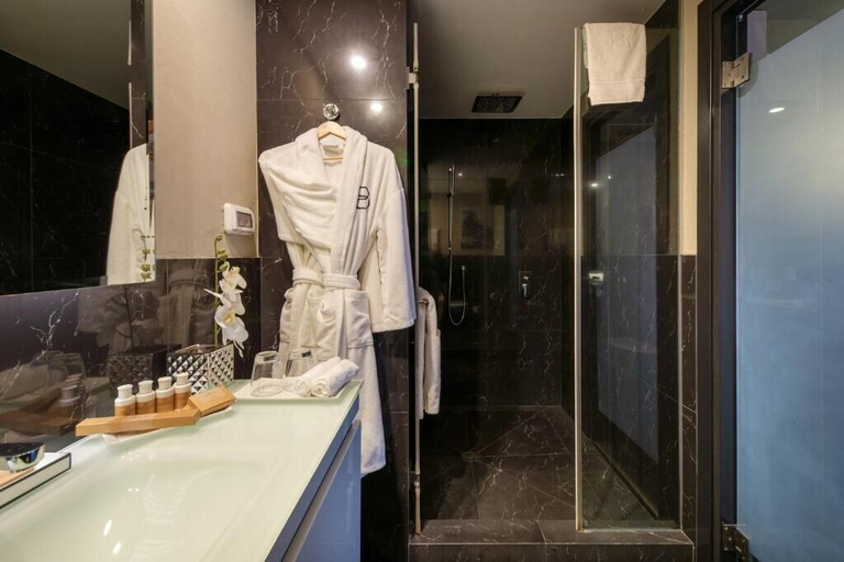 Bathroom 5, TLV Port Boutique Residence