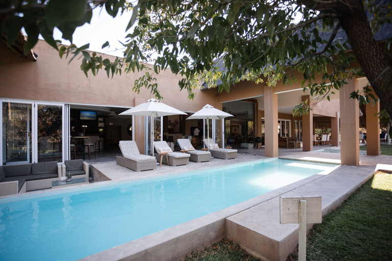 Sport & Beauty 5, Toshari Lodge, Kamanjab