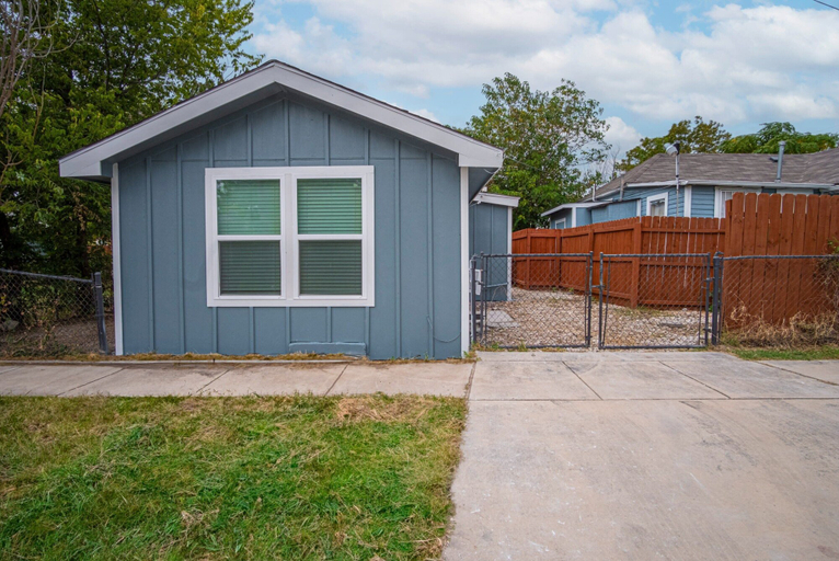 Exterior & Views 2, Downtown Accessible New 1br/1ba Cozy Studio, Bexar