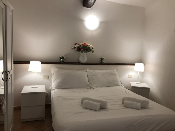 Bedroom 2, Verrazzano, Florence