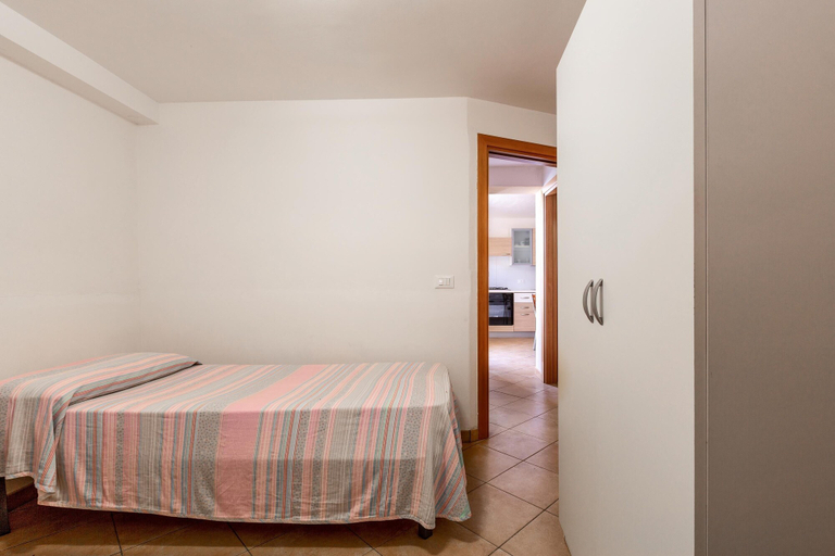 Room 5, 3650 Rosmarino - App B by Barbarhouse, Taranto