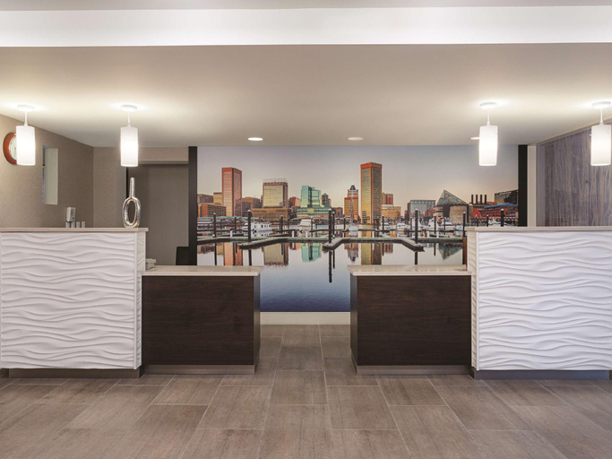 Public Area 2, La Quinta Inn & Suites by Wyndham Baltimore N / White Marsh, Baltimore