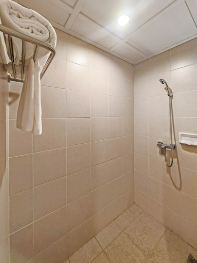 Bathroom 5, Savotel Hotel, Sattahip