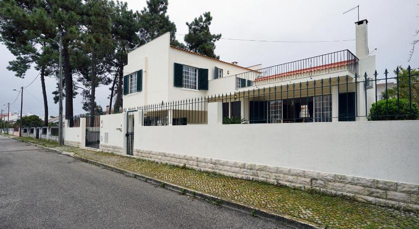 Exterior & Views 1, Aroeira Palm Beach Villa, Almada