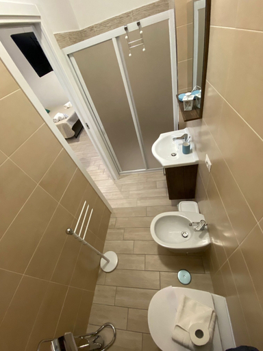 Bathroom 5, le casette di Frà Studios, Rome