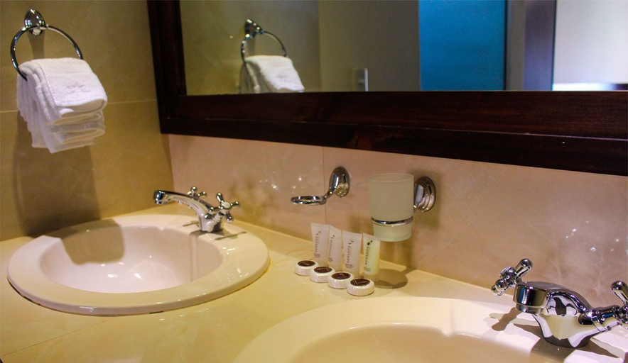 Bathroom 3, HACIENDA SAN JUAN RESORT, Ica